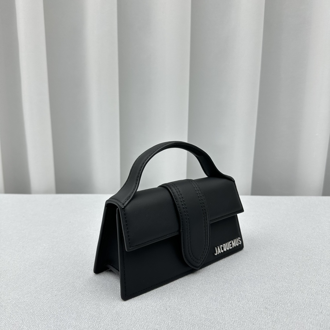 Jacquemus Satchel Bags